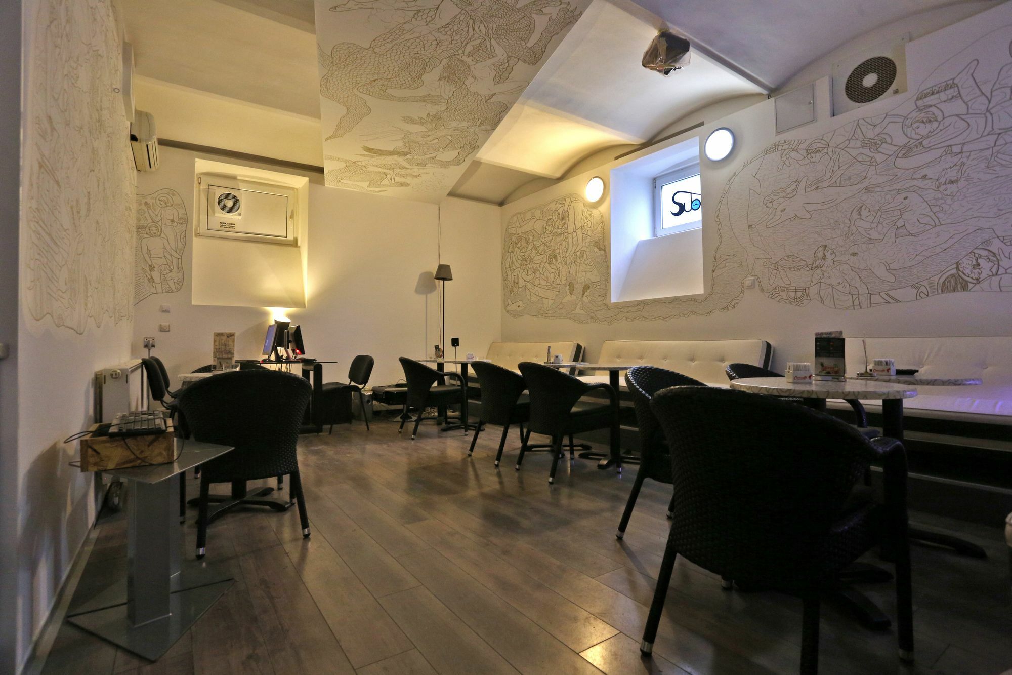 Subspace Hostel Zagreb Extérieur photo